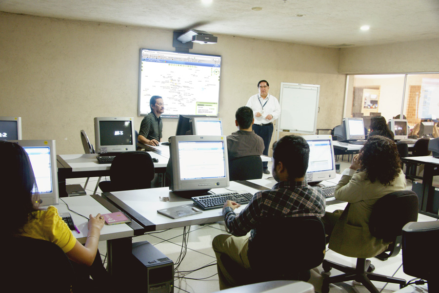 Imparten curso sobre el manejo del Mapa Digital de México 5.0